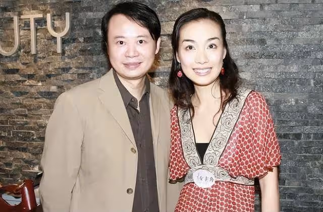 TVB視後素顏照曝光!53歲顏值能打,離婚後自曝無意再婚
