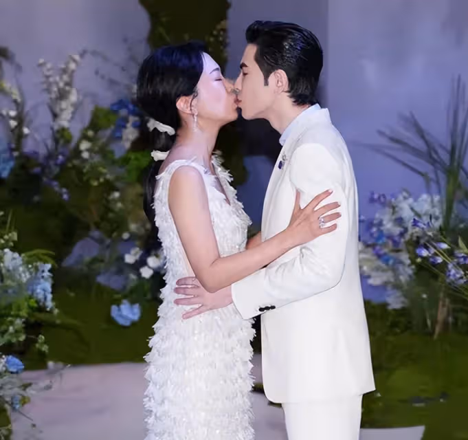 蕭敬騰林有慧婚禮現場狂親,婚戒曝光逾千萬台幣,稱再不辦就老了