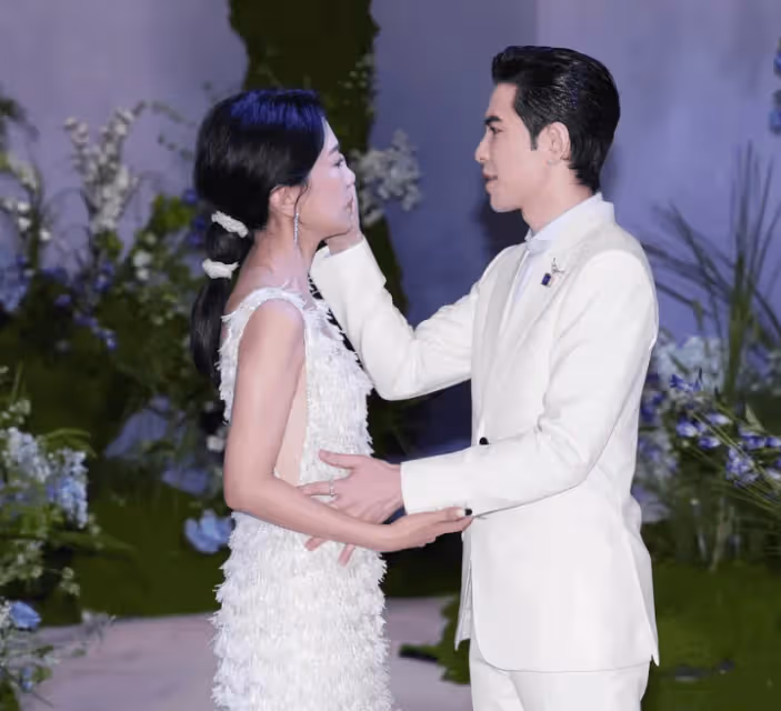 蕭敬騰林有慧婚禮現場狂親,婚戒曝光逾千萬台幣,稱再不辦就老了