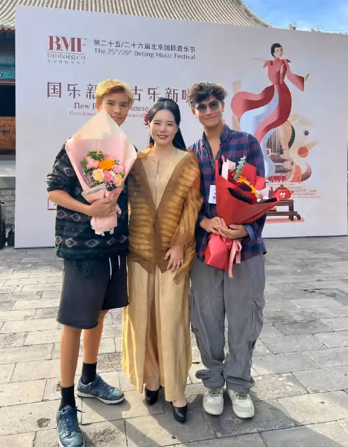 龔琳娜疑官宣結束與老鑼20年婚姻,兩人育有兩子,高大帥氣!