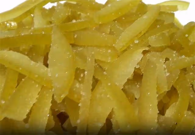 柚子皮不用再扔了,詳細的柚子皮糖做法,簡單一炒就做好,收藏了