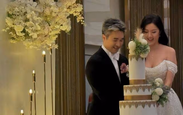 香港女星正式註冊結婚,在星級酒店低調辦婚禮,當第三者成功上位