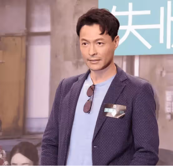 吃瓜！前TVB男星張達倫自爆在老東家按劇本拍吻戲，竟遭到女演員投訴！自此兩人再無合作