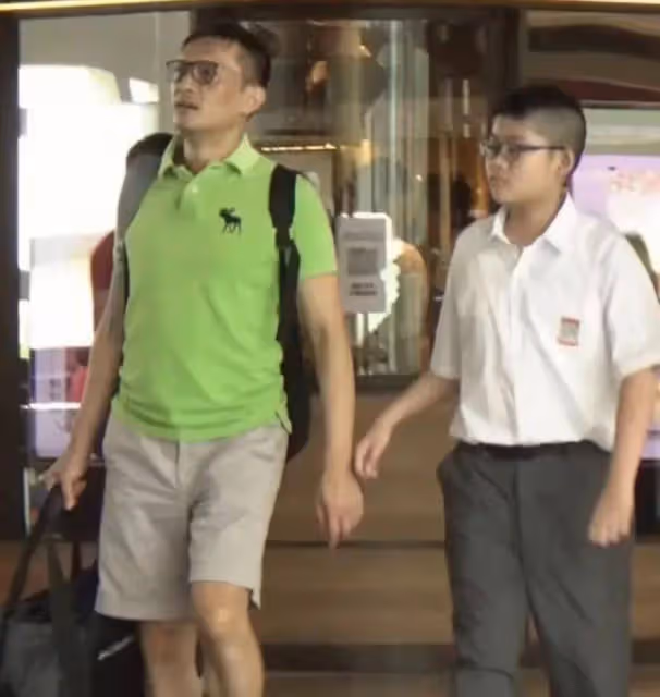 TVB前小生陳錦鴻公開自閉兒子心酸史,如今已成學霸,鋼琴達到演奏級別