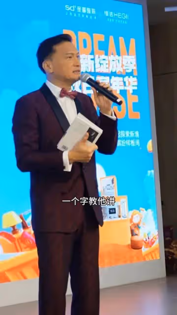 TVB前小生陳錦鴻公開自閉兒子心酸史,如今已成學霸,鋼琴達到演奏級別