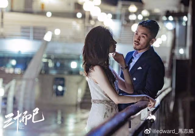 知名港星憑《黑色月光》出圈!飾演富家子獲好評,近30歲才入行