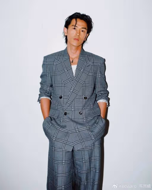 知名港星憑《黑色月光》出圈!飾演富家子獲好評,近30歲才入行