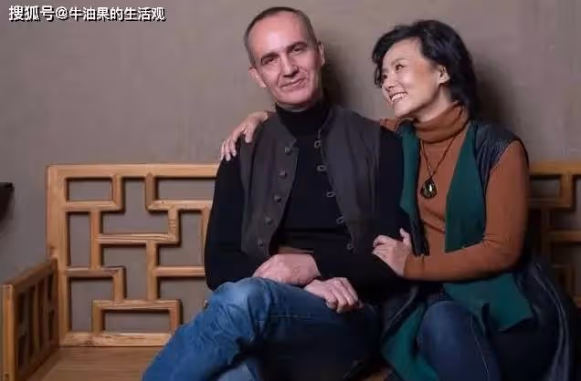 龔琳娜官宣離婚,結婚20年被誇天作之合,離婚原因引熱議
