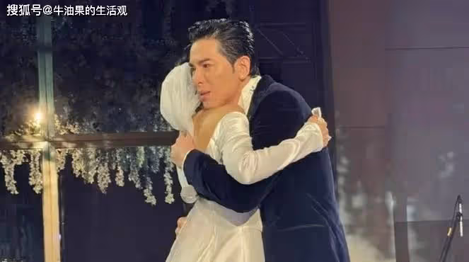 龔琳娜官宣離婚,結婚20年被誇天作之合,離婚原因引熱議