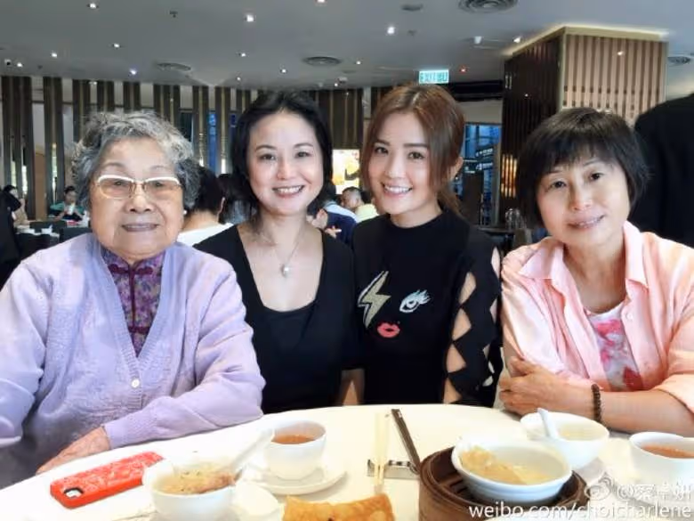阿Sa蔡卓妍爸爸低調捧女兒場！因臉上一特徵撞臉天王