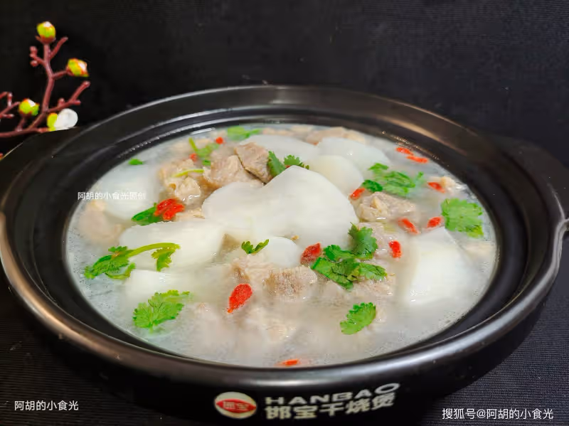 雞湯骨湯靠邊站,秋天最該喝這碗湯!多為家人煲一鍋,肉嫩湯鮮、不油膩