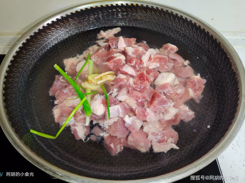 雞湯骨湯靠邊站,秋天最該喝這碗湯!多為家人煲一鍋,肉嫩湯鮮、不油膩