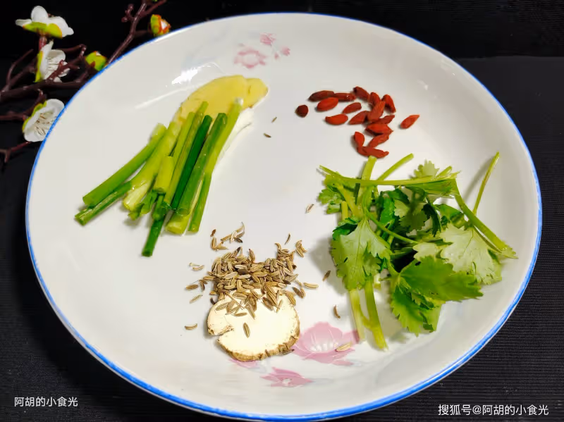 雞湯骨湯靠邊站,秋天最該喝這碗湯!多為家人煲一鍋,肉嫩湯鮮、不油膩