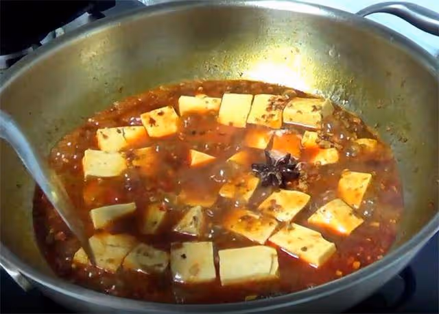 這樣做豆腐才入味,一道麻婆豆腐,麻辣鮮香又下飯,越吃越上癮