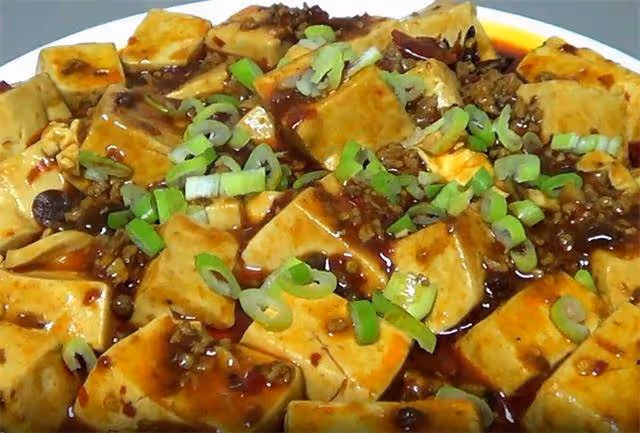 這樣做豆腐才入味,一道麻婆豆腐,麻辣鮮香又下飯,越吃越上癮