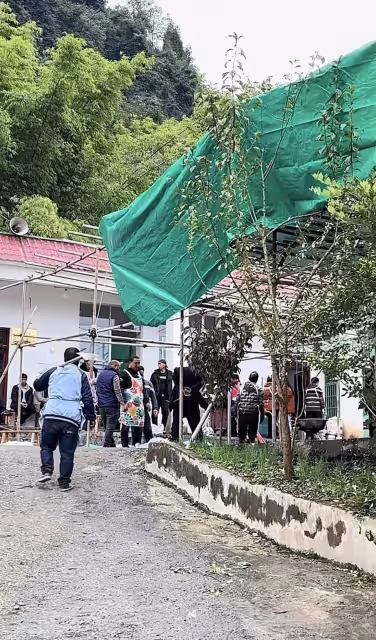 阿奎病逝後老家現狀:家人正準備辦喪事,阿奎遺體已運回放在堂屋