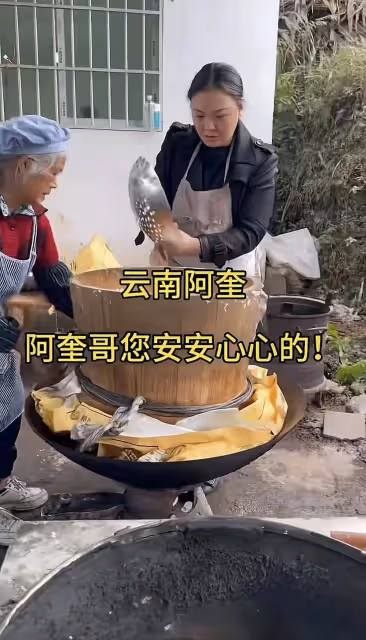 阿奎病逝後老家現狀:家人正準備辦喪事,阿奎遺體已運回放在堂屋