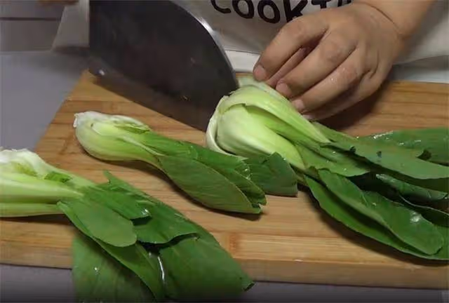 1盤香菇2顆油菜,簡單一擺盤,香滑嫩爽,好吃又營養,收藏了