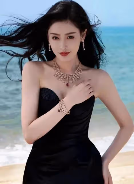 張天愛各類靚麗寫真美爆了!雪膚玉貌曼妙身材性感妖艷