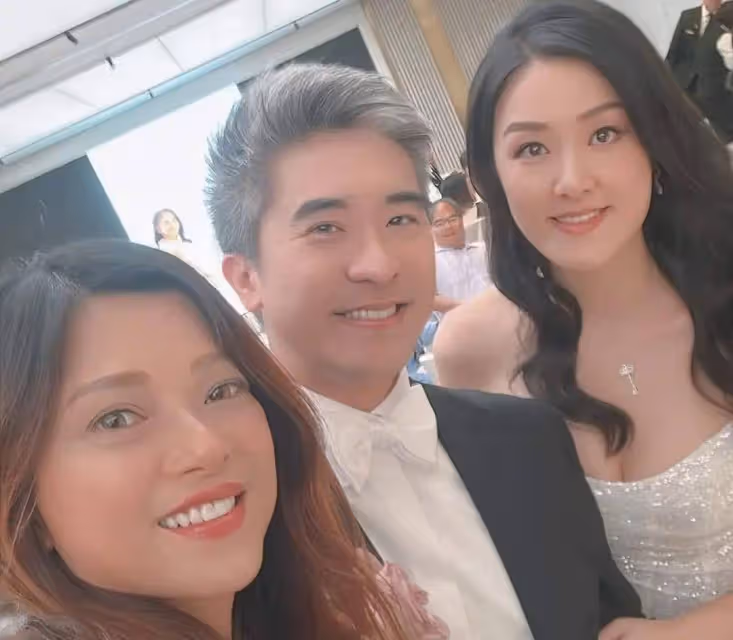 第三者成功上位,香港女星鍾溥敏正式註冊結婚,在星級酒店低調辦婚禮
