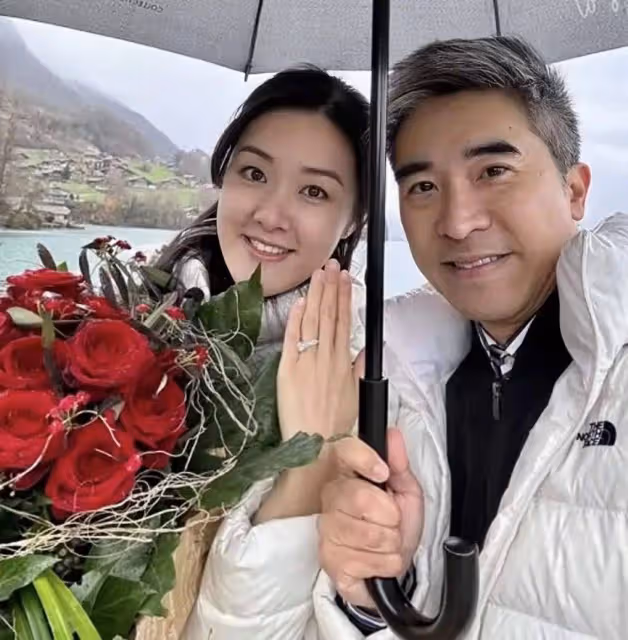 第三者成功上位,香港女星鍾溥敏正式註冊結婚,在星級酒店低調辦婚禮