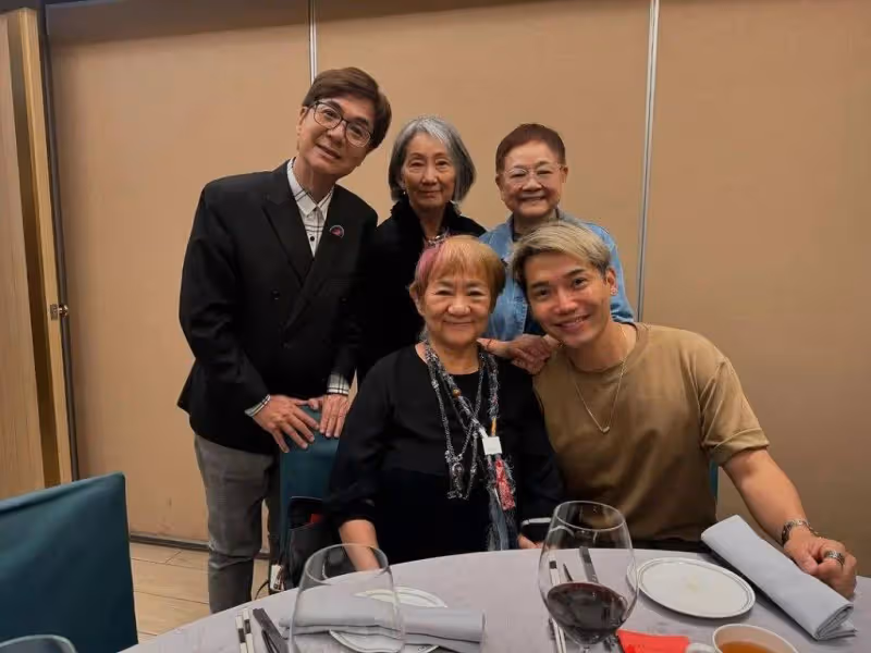 吳正元罕見露面,已與林子祥葉蒨文夫婦和解,網友:70歲優雅的老去