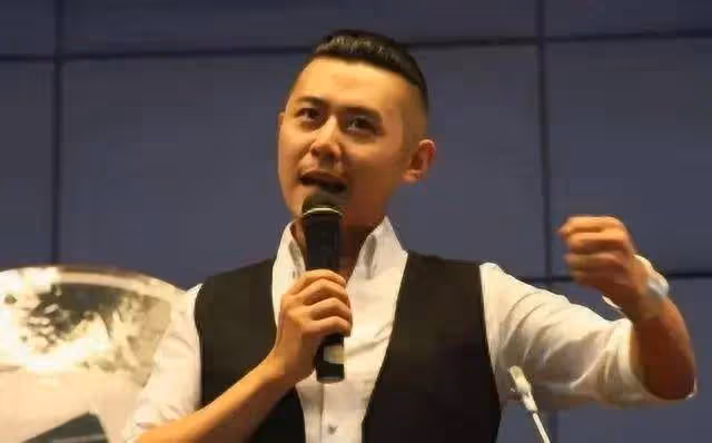 大冰不舍把大家對他的喜歡裝進小黃車，山東80後的孩子誰不認識他
