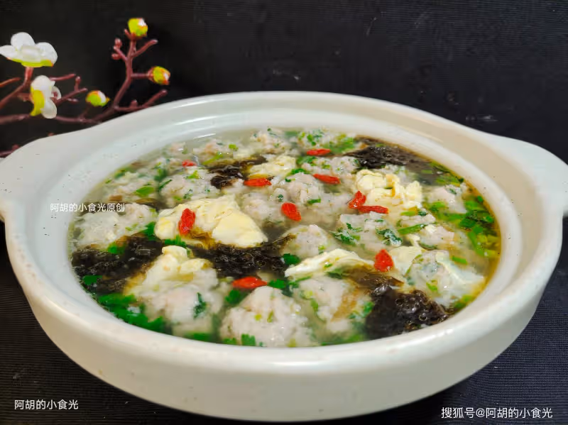 明明這菜全身是寶,很多人卻嫌棄它!照這樣做個丸子湯,提味增香、勾人食慾