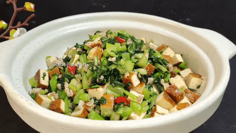 蘿蔔白菜快靠邊,此菜秋天時使勁吃!簡單搭配炒一盤,口口脆嫩清香、特下飯
