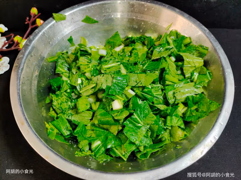 蘿蔔白菜快靠邊,此菜秋天時使勁吃!簡單搭配炒一盤,口口脆嫩清香、特下飯