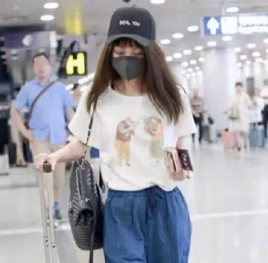 姚笛和馬伊琍穿同款衣服,顏值與身材高下立判,難怪文章會選她