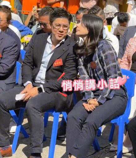 郭晶晶43歲生日,霍啟剛系粉色領帶,郭晶晶戴千萬翡翠,她很幸福