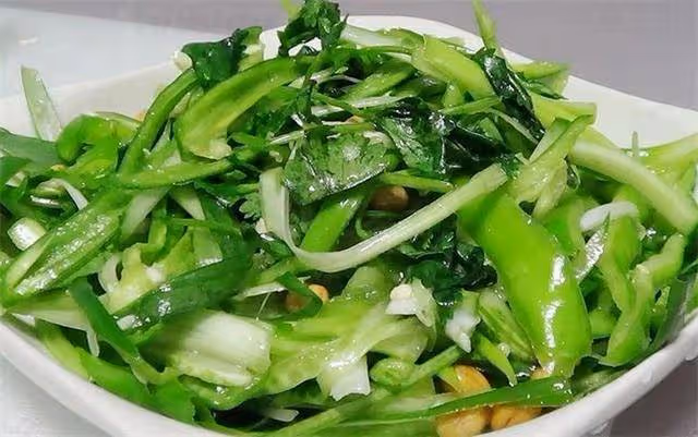 這道涼拌菜一定要收藏,東北特色老虎菜,鮮辣爽口,吃了就上癮