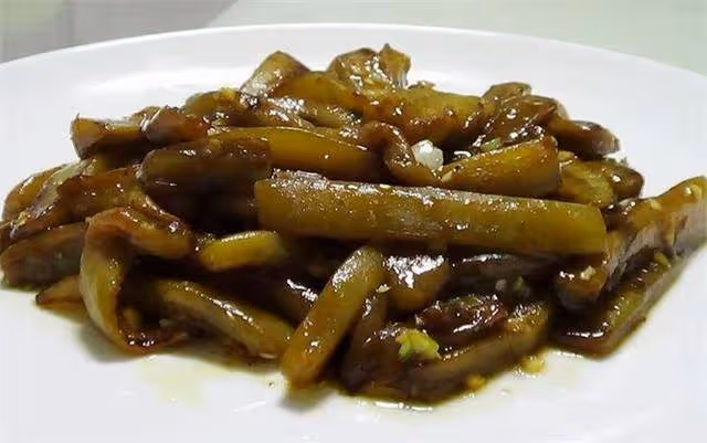 茄子新吃法,一道回鍋茄子,濃香四溢,好吃下飯,一盤根本不夠吃