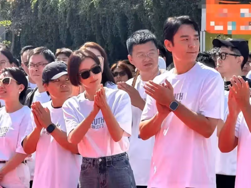 秦嵐最新短髮造型曝光,本人狀態超幹練,和之前變化很大