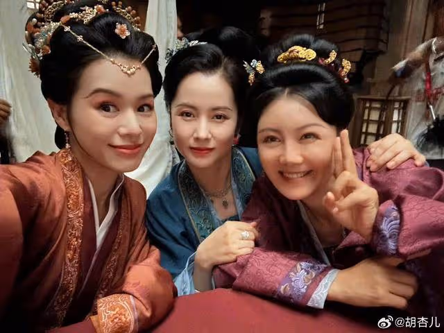 TVB視後胡杏兒為大兒子慶生！場面盛大又熱鬧，7歲小壽星搶鏡