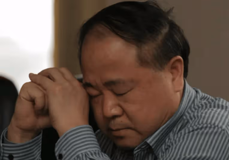 莫言說:你手裡有四五百萬,兒女盼著你死;你一月退休金八九千,兒女害怕你死