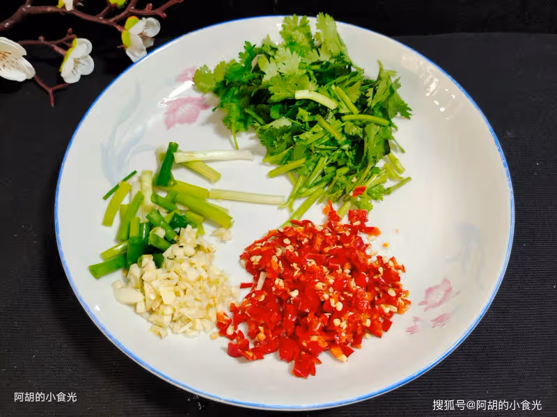 吃紅薯、南瓜不如吃它,花小錢吃好菜!葷素搭配燉一鍋,菜鮮肉嫩、滿口好味