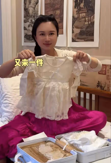 73歲張紀中再當爹,老婆杜星霖進醫院待產,張紀中累到倒頭大睡