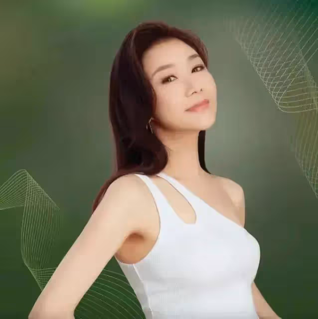 TVB「性感女神」張慧儀宣布復出,喊話香港導演求工作,為養子傾其所有