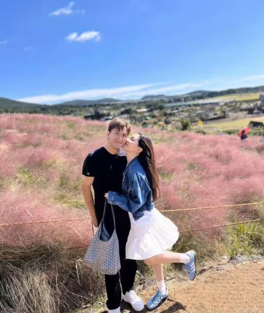 TVB知名姐妹團合體為成員慶生！幾位人妻越來越美，壽星搶鏡