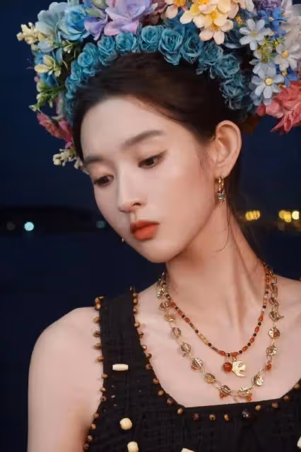 王玉雯各類靚麗寫真美爆了!雪膚玉貌魔鬼身材性感妖艷