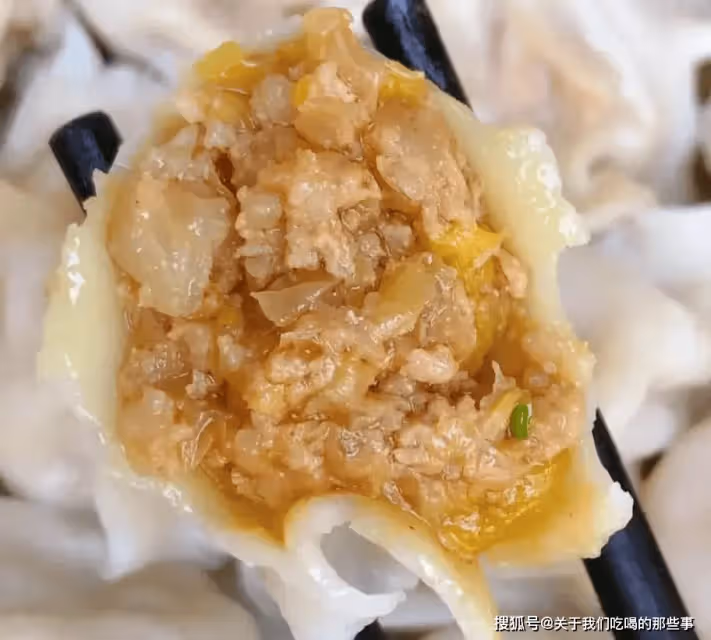 做酸菜豬肉餡餃子,牢記「4個竅門」,餃子酸香味美,好吃不油膩