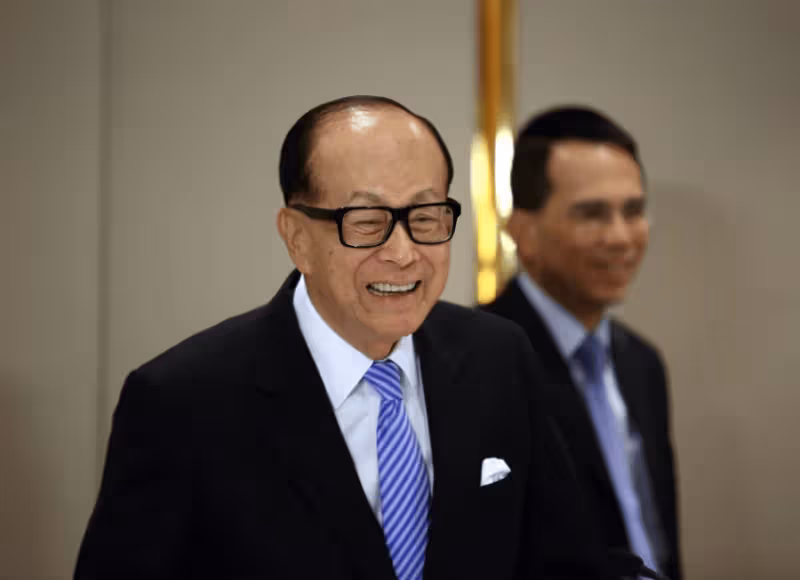 李嘉誠說:「你發現沒,窮人總是把好的東西送人,還擔心別人瞧不起,看不上」