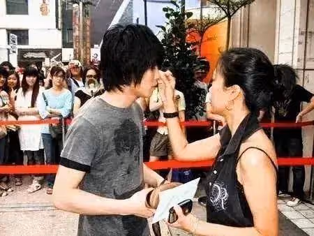 蕭敬騰林有慧早期戀愛照曝光,細節證明真愛,林有慧年輕時好美