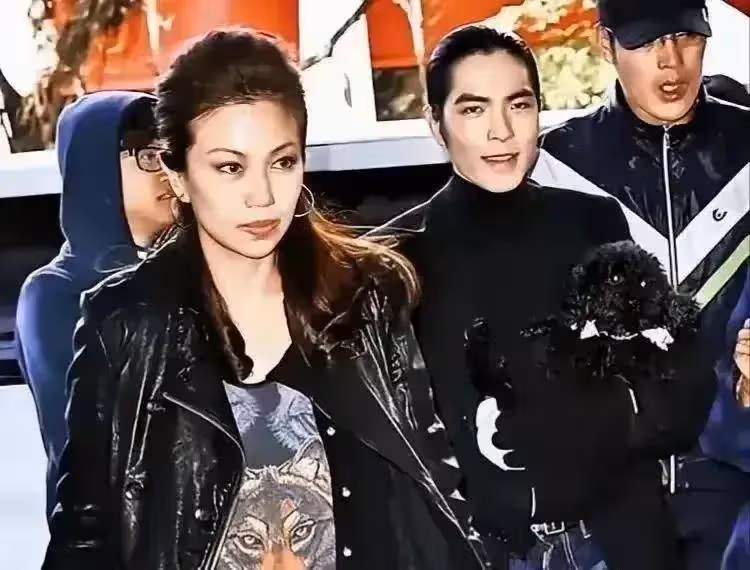 蕭敬騰林有慧早期戀愛照曝光,細節證明真愛,林有慧年輕時好美