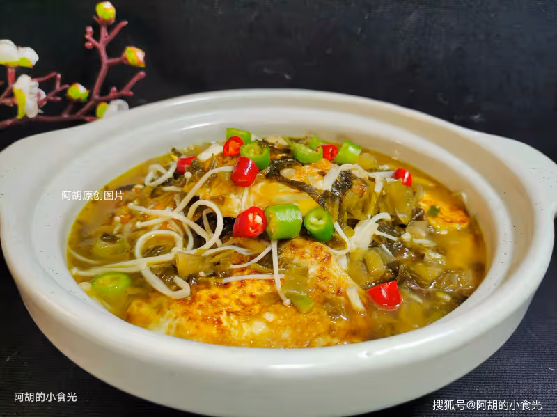 原來雞蛋和它吃才夠味,以前怎麼沒想到!簡單燜一鍋,喚醒好胃口、軟嫩多汁