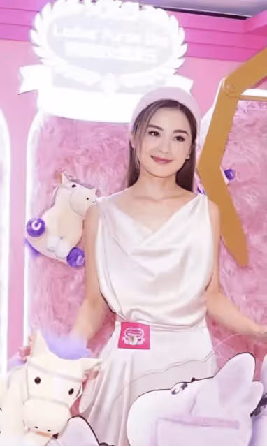 蔡卓妍回應被求婚一事,讓記者提問到尷尬,無奈祝前夫鄭中基幸福