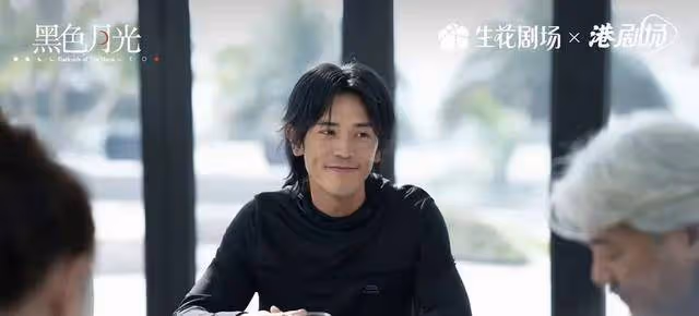 《黑色月光》口碑滿分,TVB「粗口港姐」激情戲獲贊,走黑紅路線