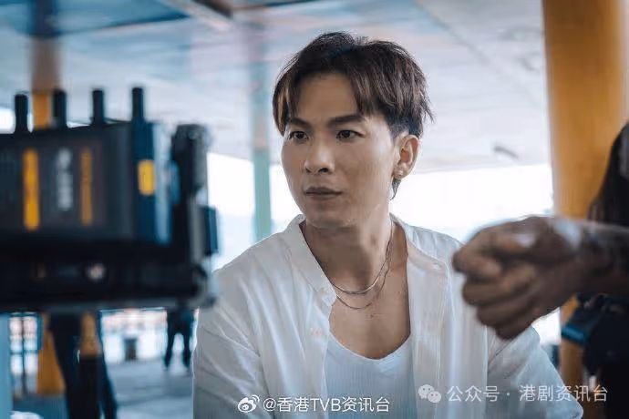 周吉佩新歌《第三人生》邀重量級演員參與拍攝!獲袁富華讚有演戲潛質:好快上手!